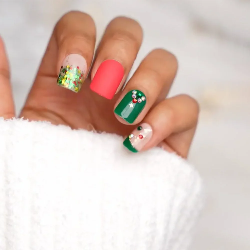 KISS Special Design Limited Edition Nails / Short Length - My Santa Claus